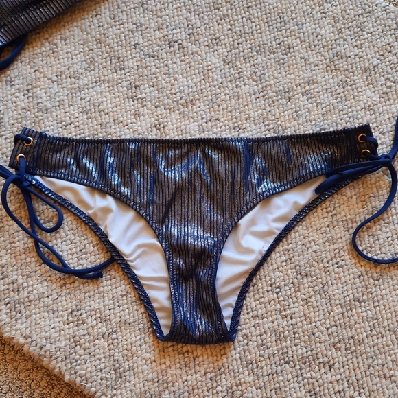 Victoria's Secret PINK Bikini - Picture 2 of 6